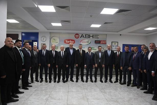 Bakan Çiftçi, Çumra Şeker Fabrikası'nı ziyaret etti