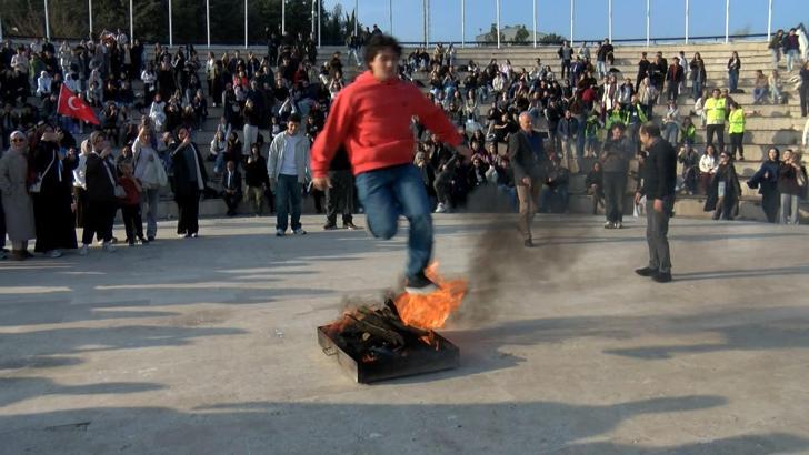 BUÜ'de coşkulu nevruz şenliği
