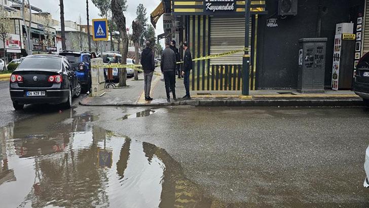 Çarşaf giyip soygun için girdikleri kuyumcuda iş yeri sahibini yaralayan şüpheliler yakalandı
