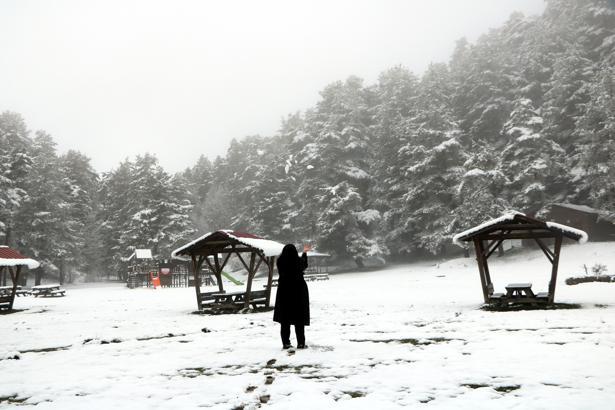 Abant, beyaz örtüyle kaplandı