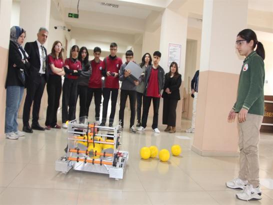 Şırnaklı öğrenciler kurdukları robotik kodlama takımıyla yarışacak