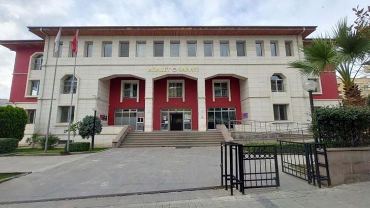 Boşanma aşamasındaki eşinin ailesinin evini bastı; 4 ölü