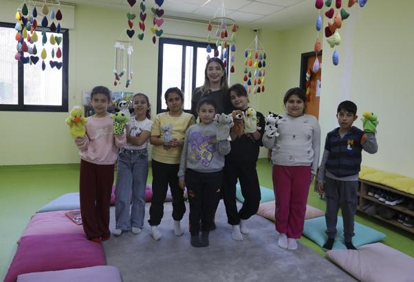 Mersin'de çocuklar ‘masal ve drama atölyesi’ ile kendini keşfediyor