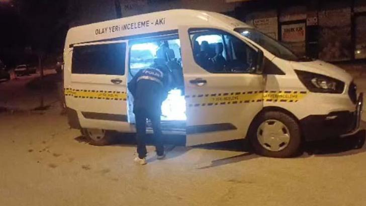 Husumetli oldukları kişinin evine zorla giren silahlı 4 kişiye gözaltı