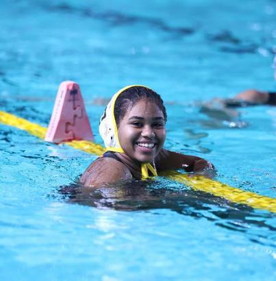 Şampiyonluğa 'kulaç' attı