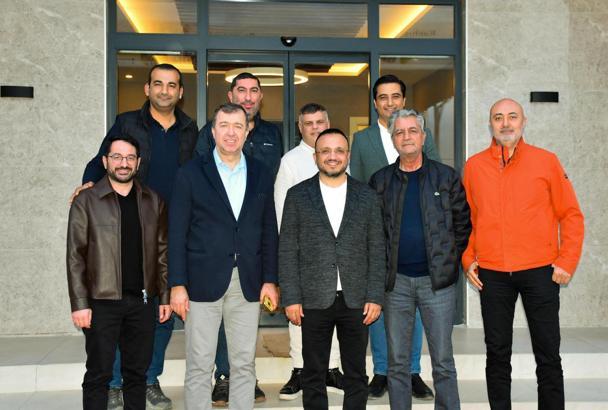 İhracatçılarda renkli seçim