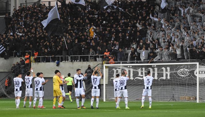 Altay'dan tribün harekatı