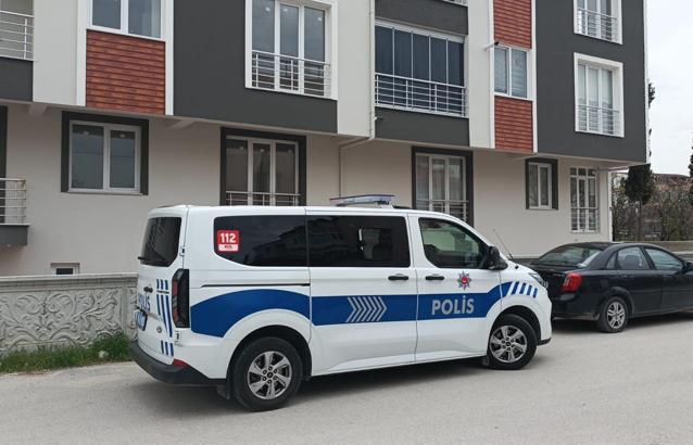 Yalnız yaşadığı evinde ölü bulundu