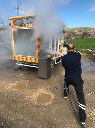 Mardin’de seyyar tatlıcı panelvanında yangın