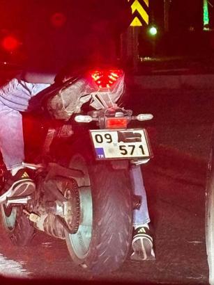 Plakasını gizleyen motosiklet sürücüsüne ceza yağdı