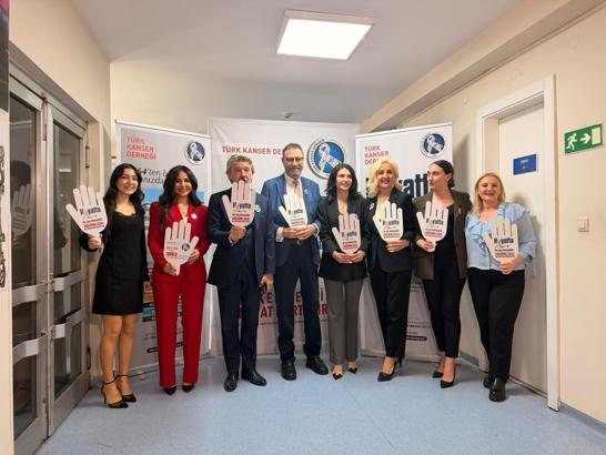İstanbul - Türk Kanser Derneği'nden çağrı: Kanserden korkmayın, geç kalmaktan korkun