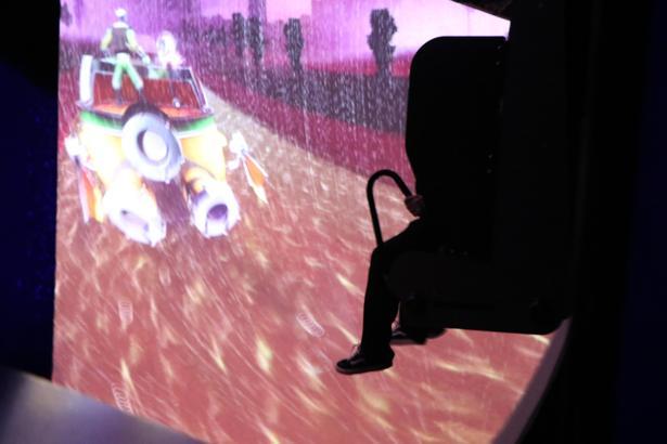 Türkiye’nin ilk uçan sinemasına yoğun ilgi