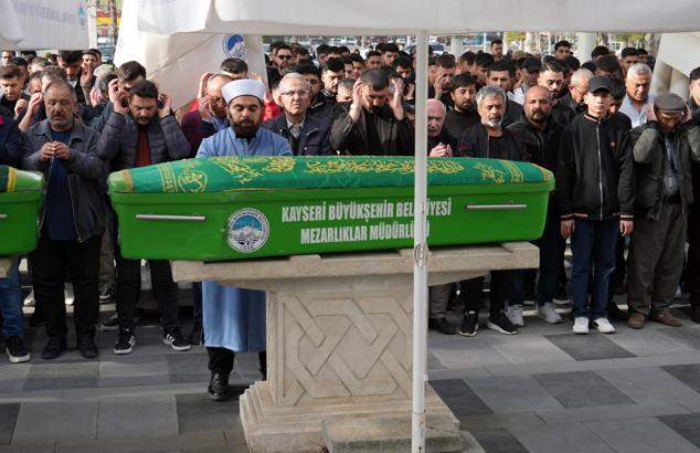 Kayseri’de silahlı saldırıda ağır yaralanan Emirhan, hayatını kaybetti