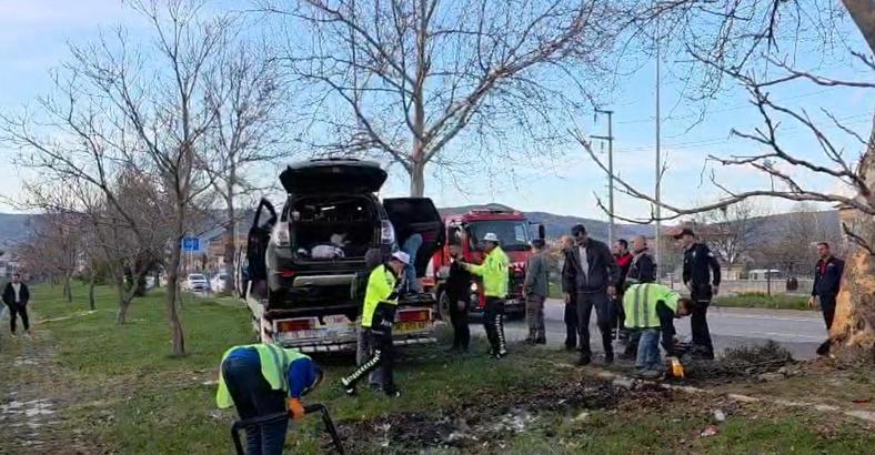 Tokat’ta cip ağaca çarpıp alev aldı: 1 ölü, 2 yaralı
