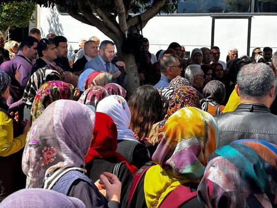 Erdemli'de umre yolcuları dualarla uğurlandı