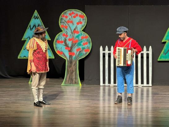 Aydın'da çocuklar tiyatroyla buluştu