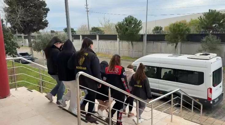 Akhisar'da masaj salonlarına fuhuş operasyonu: 3 tutuklama
