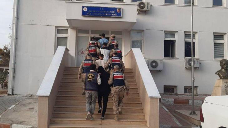 Şanlıurfa'da göçmen kaçakçılığı operasyonu; 18 gözaltı