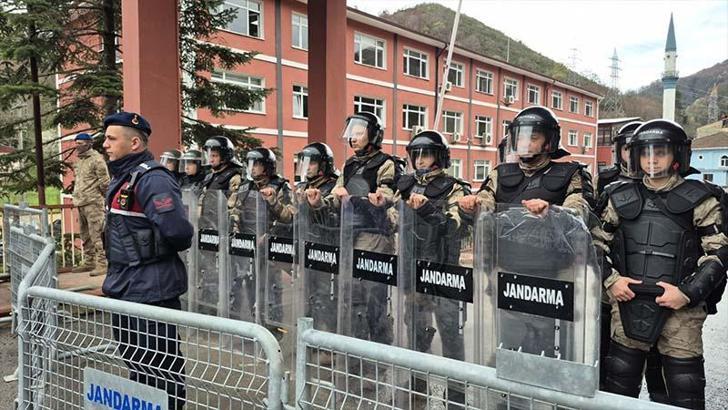 Zonguldak’taki gergin meclis birleşimi CHP’liler katılmadan yapıldı