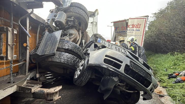 TEM’de 2 TIR, tanker ve otomobil çarpıştı: 2 ölü