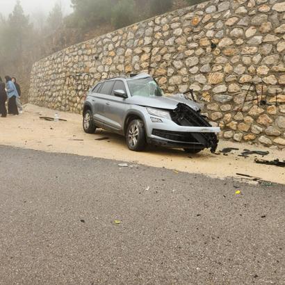 Doktor çift ve çocuklarının bulunduğu otomobil, TIR ile çarpıştı: 1 ölü, 3 yaralı / Ek Fotoğraflar