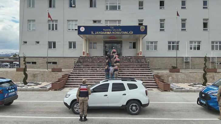 Kendilerini polis ve savcı olarak tanıtıp 2 milyon lira dolandıran şüpheliler yakalandı