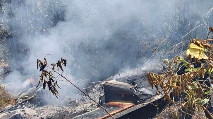 Filipinler'de kargo uçağı düştü: 2 ölü