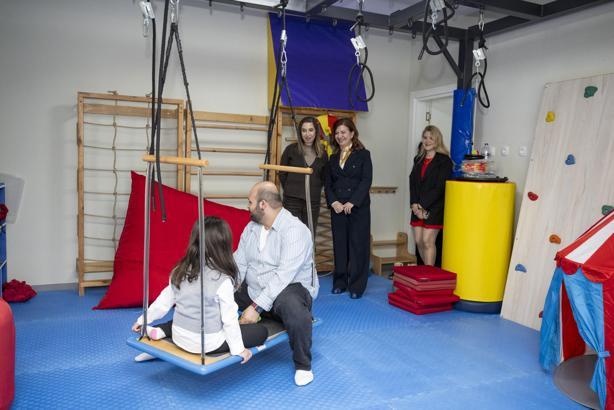 ‘Otizm Aile Danışma Merkezi’ çocuklara ve ailelere umut oluyor