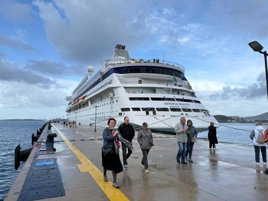 Bodrum’a sezonun ilk kruvaziyeri 909 turist getirdi