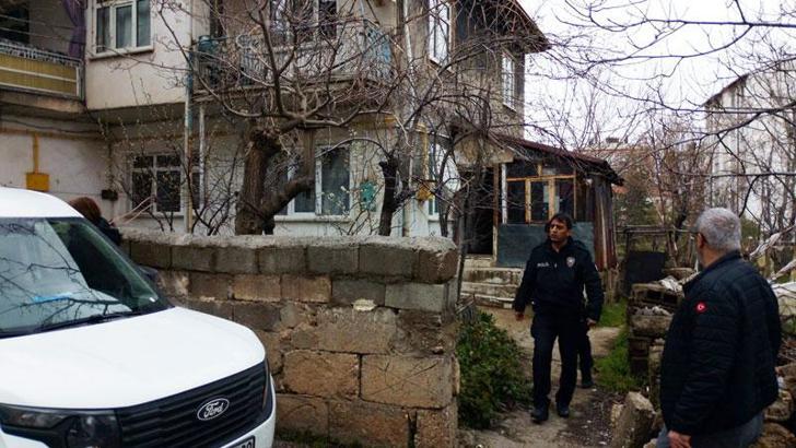 Yalnız yaşadığı evde sobadan sızan gazdan hayatını kaybetti