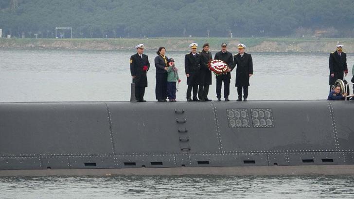 Dumlupınar Denizaltısı şehitleri anıldı