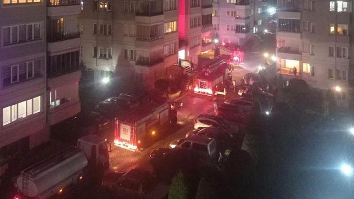 Evinde çıkan yangında ağır yaralandı