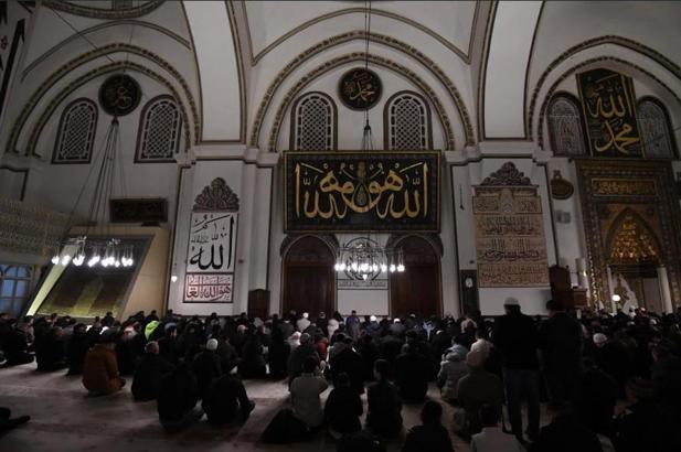 Bursa Ulu Cami’de fetih duası