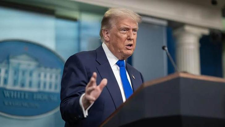 Trump’tan İran’a yeni tehdit: Hürmüz Boğazı’nı açın, yoksa salı günü cehennemi yaşayacaksınız