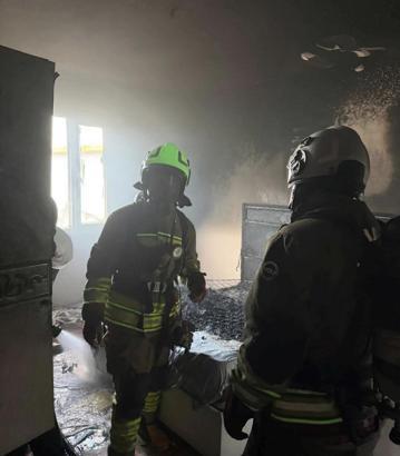 Antakya’da ev yangını, 1 kişi dumandan etkilendi