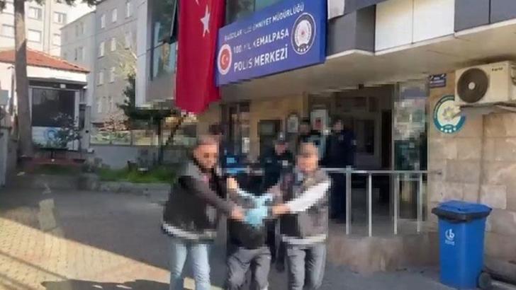 Bağcılar'da bıçaklı kavgaya müdahale eden 2 polis memuru yaralandı