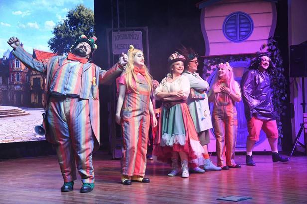 Osmaniye’de 'Çöplük Kralı ve İcatçı' çocuklarla buluştu