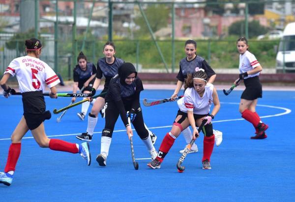 Okul sporları hokey grup müsabakaları Osmaniye’de start aldı