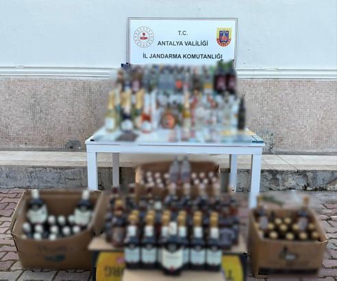 Kepez’de kaçak alkol operasyonu