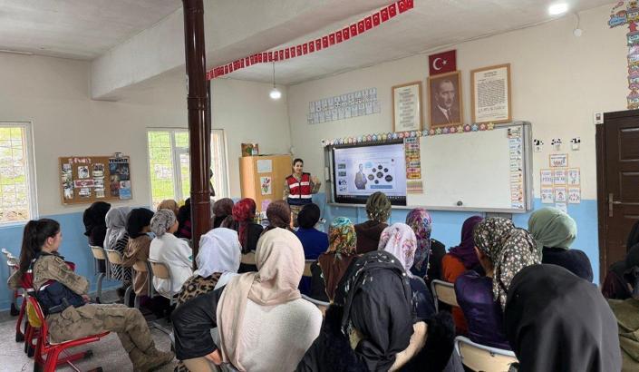 Mardin’de annelere yönelik uyuşturucuyla mücadele eğitimi