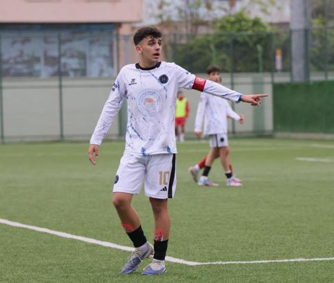 Genç futbolcu Ulaş Ali Kaymaz umut vadediyor