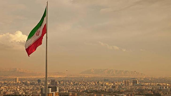 İran: İsrail, demir yolu köprüsüne saldırı düzenledi