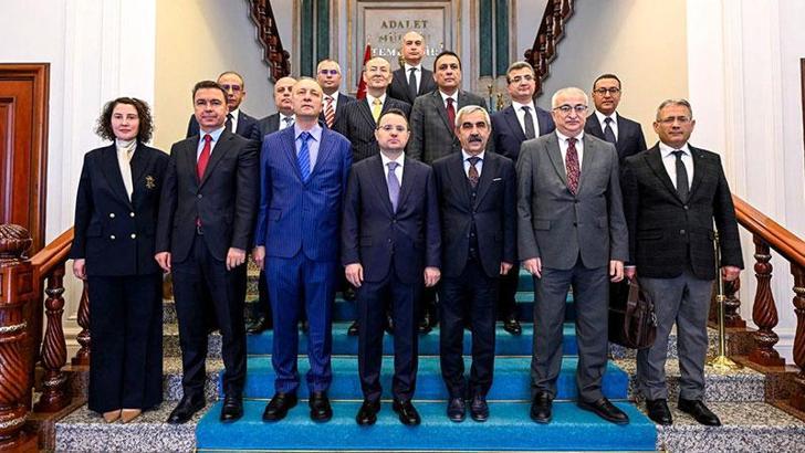 Bakan Gürlek: Yargıda Birlik Derneği, FETÖ ile mücadelede kararlı bir duruş sergiledi