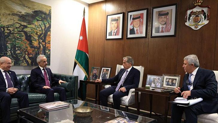 Bakan Uraloğlu, Ürdün Başbakanı Hassan ile bir araya geldi