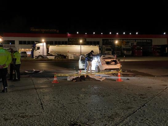 Kontrolden çıkıp, takla atan otomobilin çarptığı TIR sürücüsü öldü