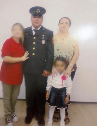 Emekli uzman çavuş eşi ve bir kızını öldürüp, bir kızını da yaladıktan sonra intihar etti