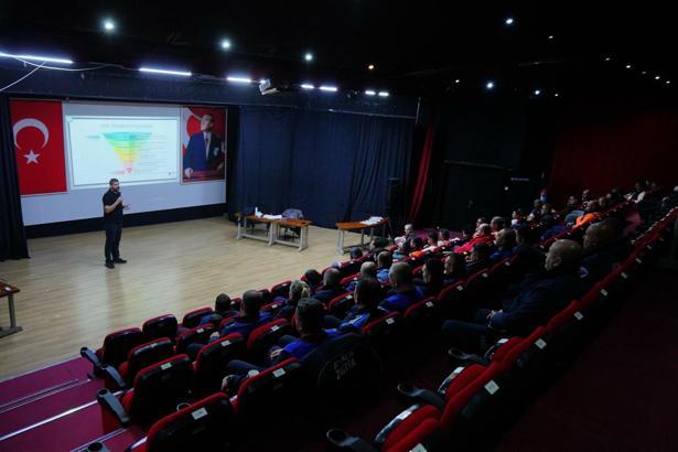 Ayvalık'ta atık getirme merkezi için personele eğitime başlandı