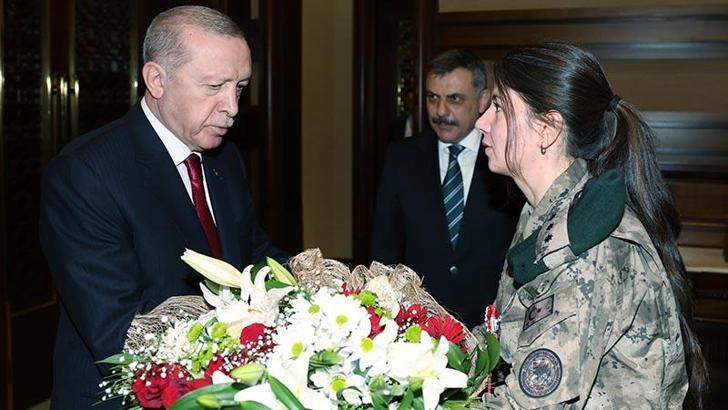 Cumhurbaşkanı Erdoğan, Bakan Çiftçi ve polisleri kabul etti