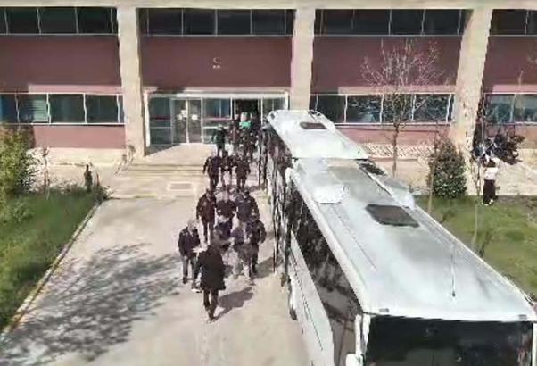 FETÖ'nün Manisa'daki yeni yapılanmasına operasyon; 24 tutuklama