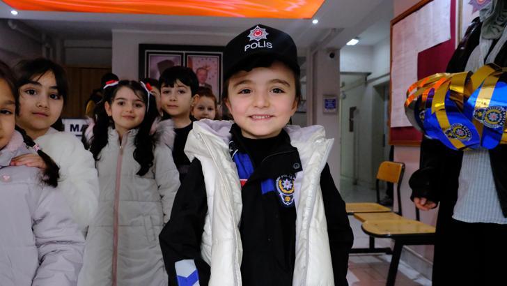 Anaokulu öğrencileri Polis Haftası'nı kutladı